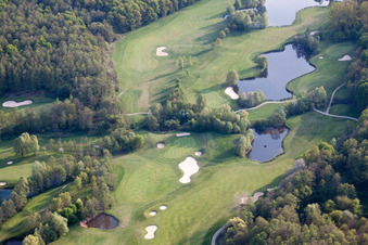 Luftaufnahme von Soufflenheim , Golfclub Soufflenheim Baden-Baden im Bundesland Bas-Rhin, Frankreich