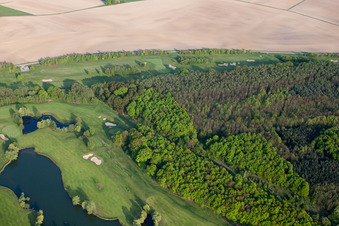 Soufflenheim , Golfclub Soufflenheim Baden-Baden im Bundesland Bas-Rhin, Frankreich von einer Drohne aus