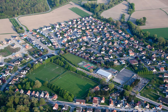 Drohnenaufname von Offendorf im Bundesland Bas-Rhin, Frankreich
