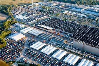 Daimler-Chrysler in Wörth am Rhein im Bundesland Rheinland-Pfalz, Deutschland