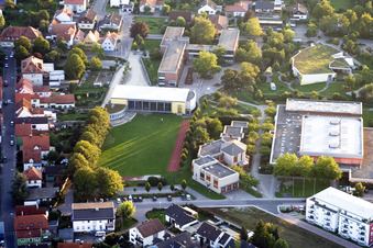 Maximiliansau, Schulzentrum in Wörth am Rhein im Bundesland Rheinland-Pfalz, Deutschland