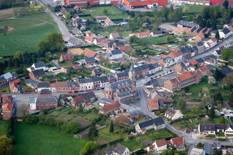 Schrägluftbild von Seboncourt im Bundesland Aisne, Frankreich