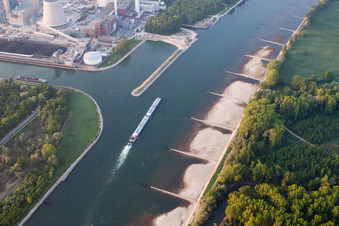 Hafeneinfahrt im Ortsteil Daxlanden in Karlsruhe im Bundesland Baden-Württemberg, Deutschland