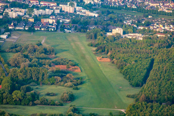 Segelflugplatz von Norden in Rastatt im Bundesland Baden-Württemberg, Deutschland