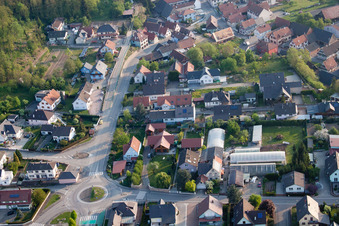 Drohnenbild von Mothern im Bundesland Bas-Rhin, Frankreich