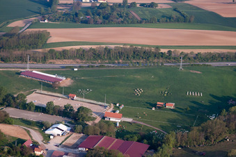 Luftbild von Haras in Neewiller-près-Lauterbourg im Bundesland Bas-Rhin, Frankreich