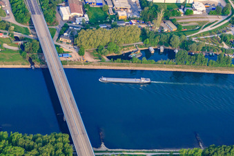 Rudolf-von-Habsburg-Brücke für die B35 über den Rhein in Germersheim im Bundesland Rheinland-Pfalz, Deutschland