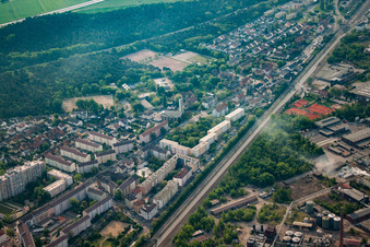 Ortsteil Rheinau in Mannheim im Bundesland Baden-Württemberg, Deutschland von einer Drohne aus