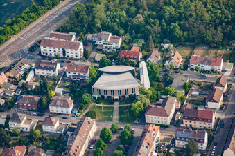 St. Theresia im Ortsteil Rheinau in Mannheim im Bundesland Baden-Württemberg, Deutschland