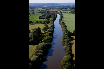 Schrägluftbild von River Severn near Sandhurst in Ashleworth im Bundesland England, Großbritanien