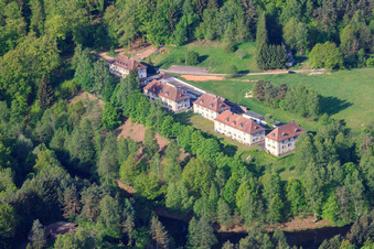 Altschloßstraße 2-8 in Eppenbrunn im Bundesland Rheinland-Pfalz, Deutschland aus der Luft
