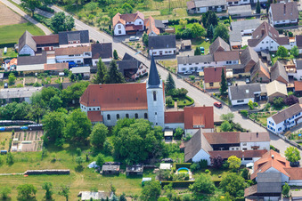 Kathol. Kirche St. Ludwig in Scheibenhardt im Bundesland Rheinland-Pfalz, Deutschland