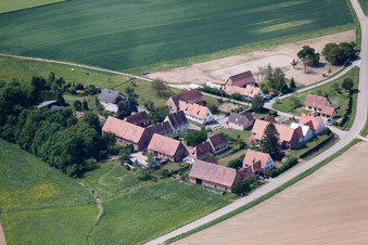 Schleithal im Bundesland Bas-Rhin, Frankreich aus der Drohnenperspektive
