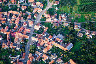 Weinstraße x Wiesenstr im Ortsteil Rechtenbach in Schweigen-Rechtenbach im Bundesland Rheinland-Pfalz, Deutschland