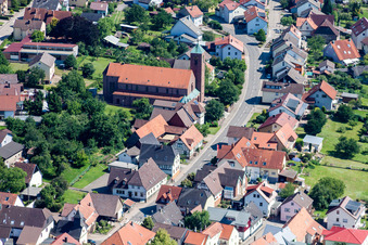 Kirchengebäude der St Josef Kirche im Ortsteil Pfaffenrot in Marxzell im Bundesland Baden-Württemberg, Deutschland