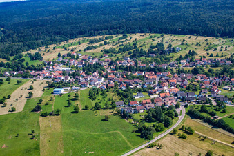 Ortsteil Langenalb in Straubenhardt im Bundesland Baden-Württemberg, Deutschland von oben