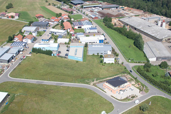 Gewerbegebiet Im Schwarzenbusch im Ortsteil Pfaffenrot in Marxzell im Bundesland Baden-Württemberg, Deutschland aus der Luft