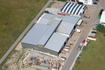 Drohnenbild von Gewerbegebiet Im Schwarzenbusch im Ortsteil Pfaffenrot in Marxzell im Bundesland Baden-Württemberg, Deutschland