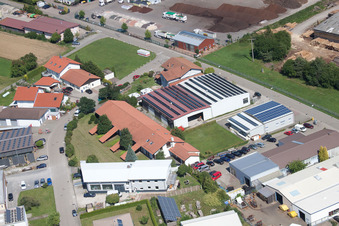 Gewerbegebiet Im Schwarzenbusch im Ortsteil Pfaffenrot in Marxzell im Bundesland Baden-Württemberg, Deutschland von einer Drohne aus