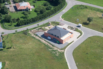 Gewerbegebiet Im Schwarzenbusch im Ortsteil Pfaffenrot in Marxzell im Bundesland Baden-Württemberg, Deutschland aus der Vogelperspektive