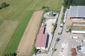 Schrägluftbild von Corthum – Erdenwerk Forst Humus GmbH Im Schwarzenbusch 8, Marxzell-Pfaffenrot im Bundesland Baden-Württemberg, Deutschland