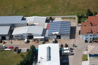 Gewerbegebiet Im Schwarzenbusch im Ortsteil Pfaffenrot in Marxzell im Bundesland Baden-Württemberg, Deutschland von oben gesehen