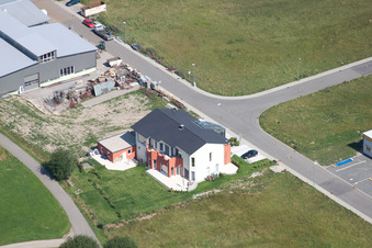 Gewerbegebiet Im Schwarzenbusch im Ortsteil Pfaffenrot in Marxzell im Bundesland Baden-Württemberg, Deutschland von einer Drohne aus