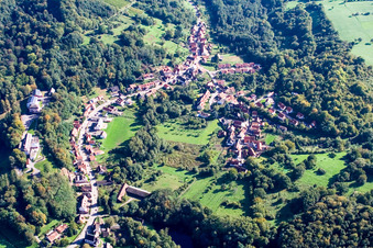 Weiler im Bundesland Bas-Rhin, Frankreich von oben gesehen