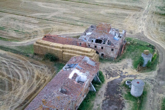 Castroncello im Bundesland Toscana, Italien von oben
