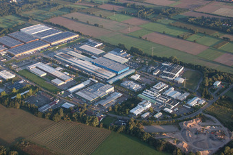 Industriegebiet Landau-Ost, Alcan Aluminium-Presswerk Pfalz GmbH in Landau in der Pfalz im Bundesland Rheinland-Pfalz, Deutschland