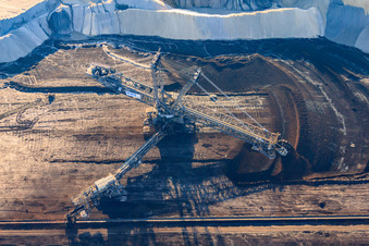 Förderkran im Braunkohletagebau Inden im Ortsteil Altdorf im Bundesland Nordrhein-Westfalen, Deutschland vom Flugzeug aus