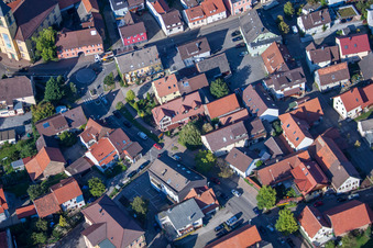 Hauptstr im Ortsteil Langensteinbach in Karlsbad im Bundesland Baden-Württemberg, Deutschland aus der Luft