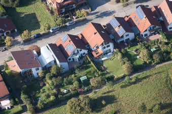 Langensteinbach, Mozartstr in Karlsbad im Bundesland Baden-Württemberg, Deutschland aus der Luft
