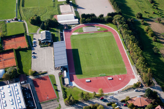 Luftaufnahme von Langensteinbach, Sportgelände des SV-Langensteinbach in Karlsbad im Bundesland Baden-Württemberg, Deutschland