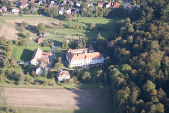 Langensteinbach, Bibelheim in Karlsbad im Bundesland Baden-Württemberg, Deutschland von oben