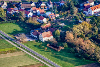 Schrägluftbild von Alte Mühle in Hatzenbühl im Bundesland Rheinland-Pfalz, Deutschland