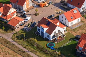 Schrägluftbild von Unteres Rappenfeld im Ortsteil Mörlheim in Landau in der Pfalz im Bundesland Rheinland-Pfalz, Deutschland