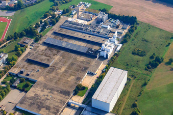 Industriegebiet Industriestraße mit Rothermel warehousing services GmbH Logistikzentrum Östringen im Bundesland Baden-Württemberg, Deutschland