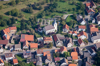 Laurentiuskirche im Ortsteil Adersbach in Sinsheim im Bundesland Baden-Württemberg, Deutschland