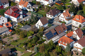 Schrägluftbild von Siedlung Gartenstadt in Kandel im Bundesland Rheinland-Pfalz, Deutschland