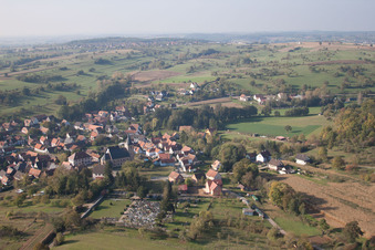 Drohnenaufname von Preuschdorf im Bundesland Bas-Rhin, Frankreich