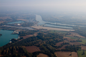 Lauterbourg, Hafen im Bundesland Bas-Rhin, Frankreich aus der Luft