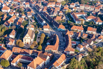 Ortsteil Neulauterburg in Lauterbourg im Bundesland Bas-Rhin, Frankreich aus der Luft