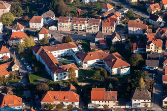 Gesundheitszentrum und Ärztehaus Ctre Hospitalier General Wissembourg in Lauterbourg in Grand Est im Ortsteil Neulauterburg im Bundesland Bas-Rhin, Frankreich