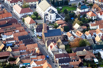 Protestantische Kirche in Bellheim im Bundesland Rheinland-Pfalz, Deutschland
