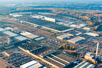 Wörth Daimler im Ortsteil Maximiliansau in Wörth am Rhein im Bundesland Rheinland-Pfalz, Deutschland