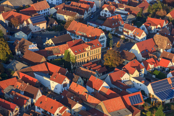Schule in Essingen im Bundesland Rheinland-Pfalz, Deutschland