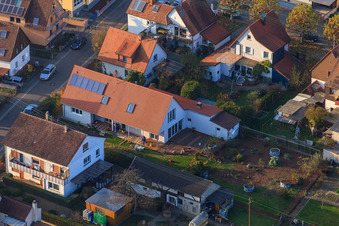 Waldstr in Kandel im Bundesland Rheinland-Pfalz, Deutschland aus der Drohnenperspektive