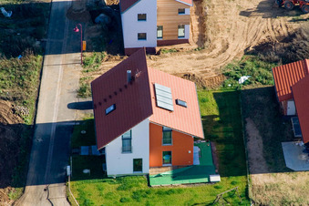 Neubaugebiet Brotäcker in Steinweiler im Bundesland Rheinland-Pfalz, Deutschland vom Flugzeug aus