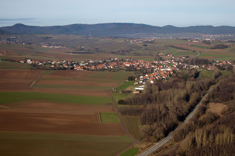 Riedseltz im Bundesland Bas-Rhin, Frankreich aus der Vogelperspektive
